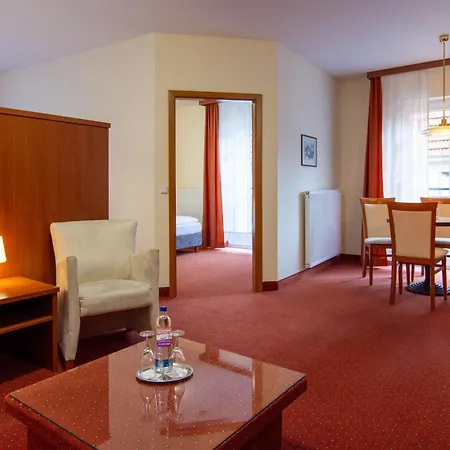 Kleine Amtshotel * Distelhausen