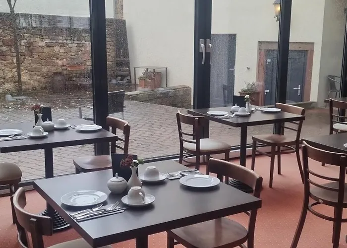 Kleine Amtshotel * Distelhausen